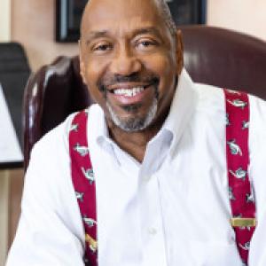 Portrait photo of Quincy Hilliard